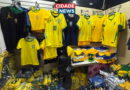 Operação no centro de SP apreende 2 mil camisas e 85 mil figurinhas da Copa do Mundo falsificadas Operação no centro de SP apreende 2 mil camisas e 85 mil figurinhas da Copa do Mundo falsificadas